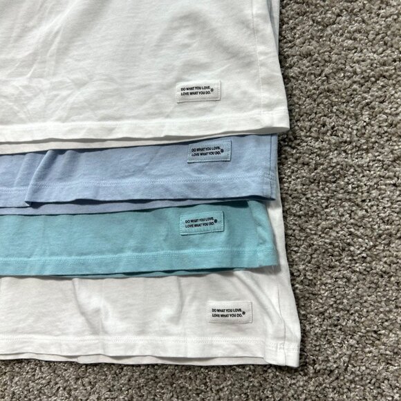 Life Is Good Womens  T-Shirts Bundle Of 4 Small V-Neck Casual Tops - Picture 5 of 7